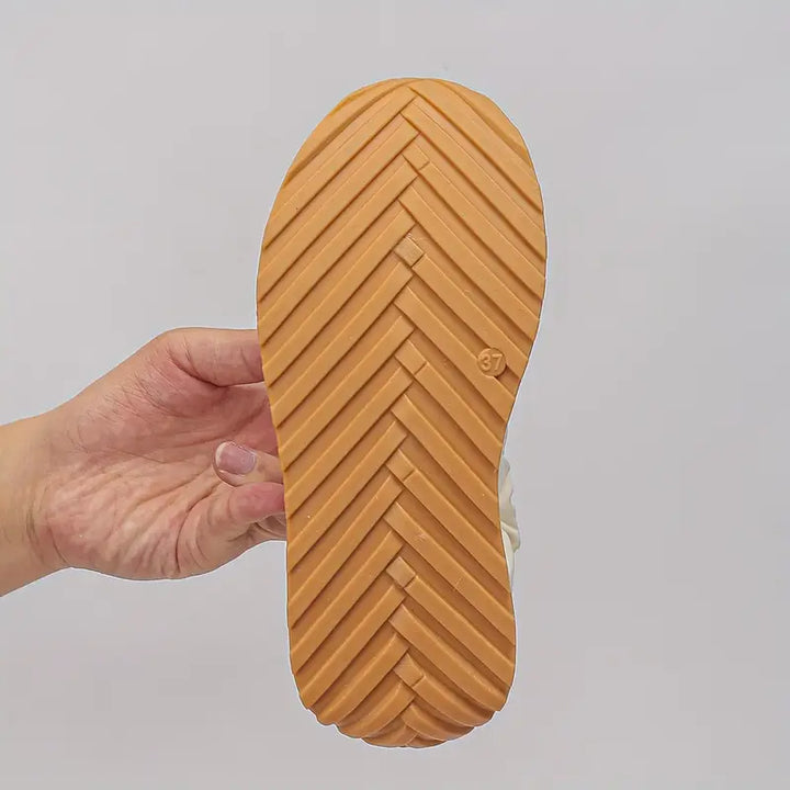 Helga – Orthopaedic Trainers