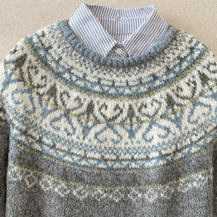 Victoria - Chic Vintage Knit Sweater
