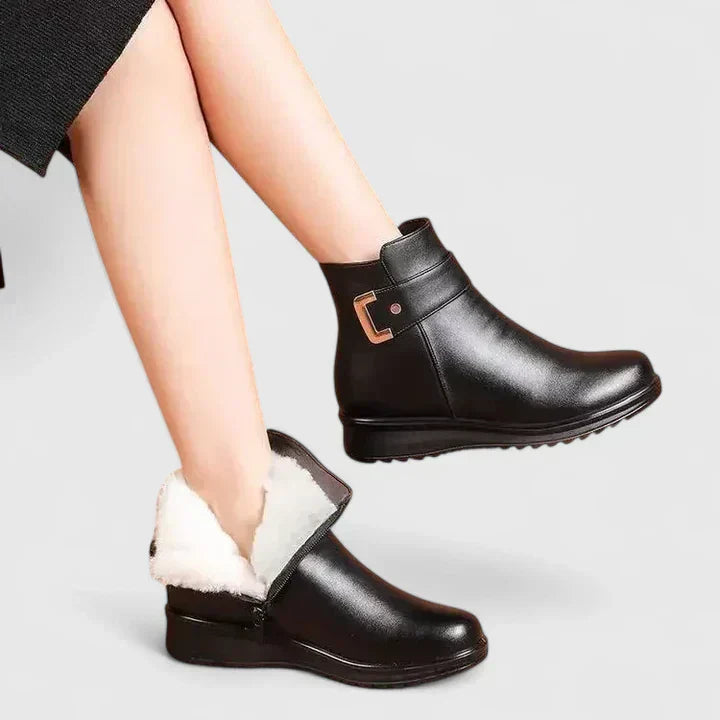 Rhovelyn Orthopaedic Boots